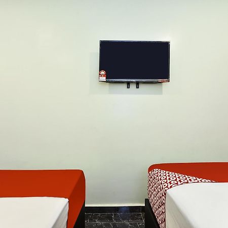 Oyo 90445 Th Hotel Bahau ภายนอก รูปภาพ