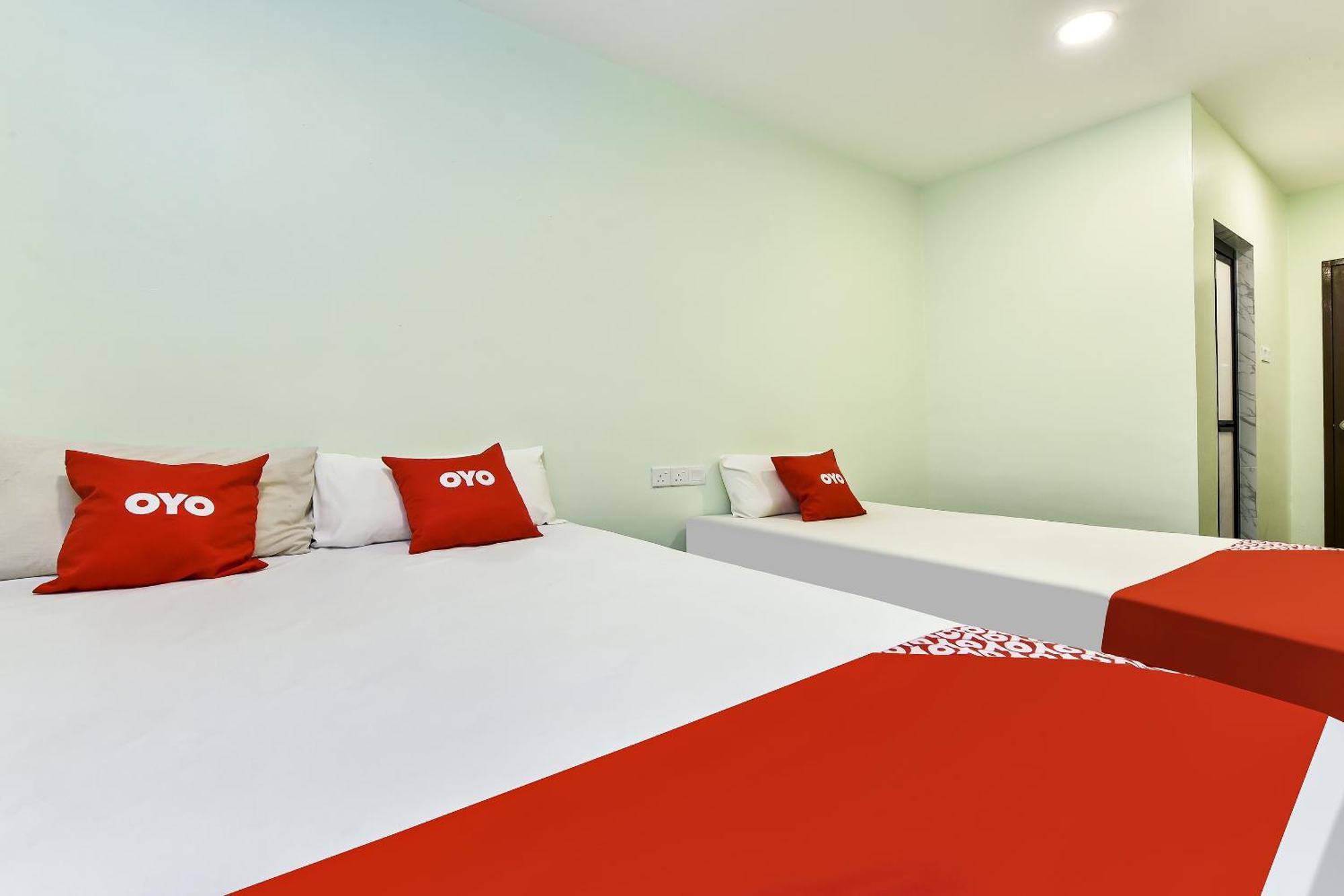Oyo 90445 Th Hotel Bahau ภายนอก รูปภาพ