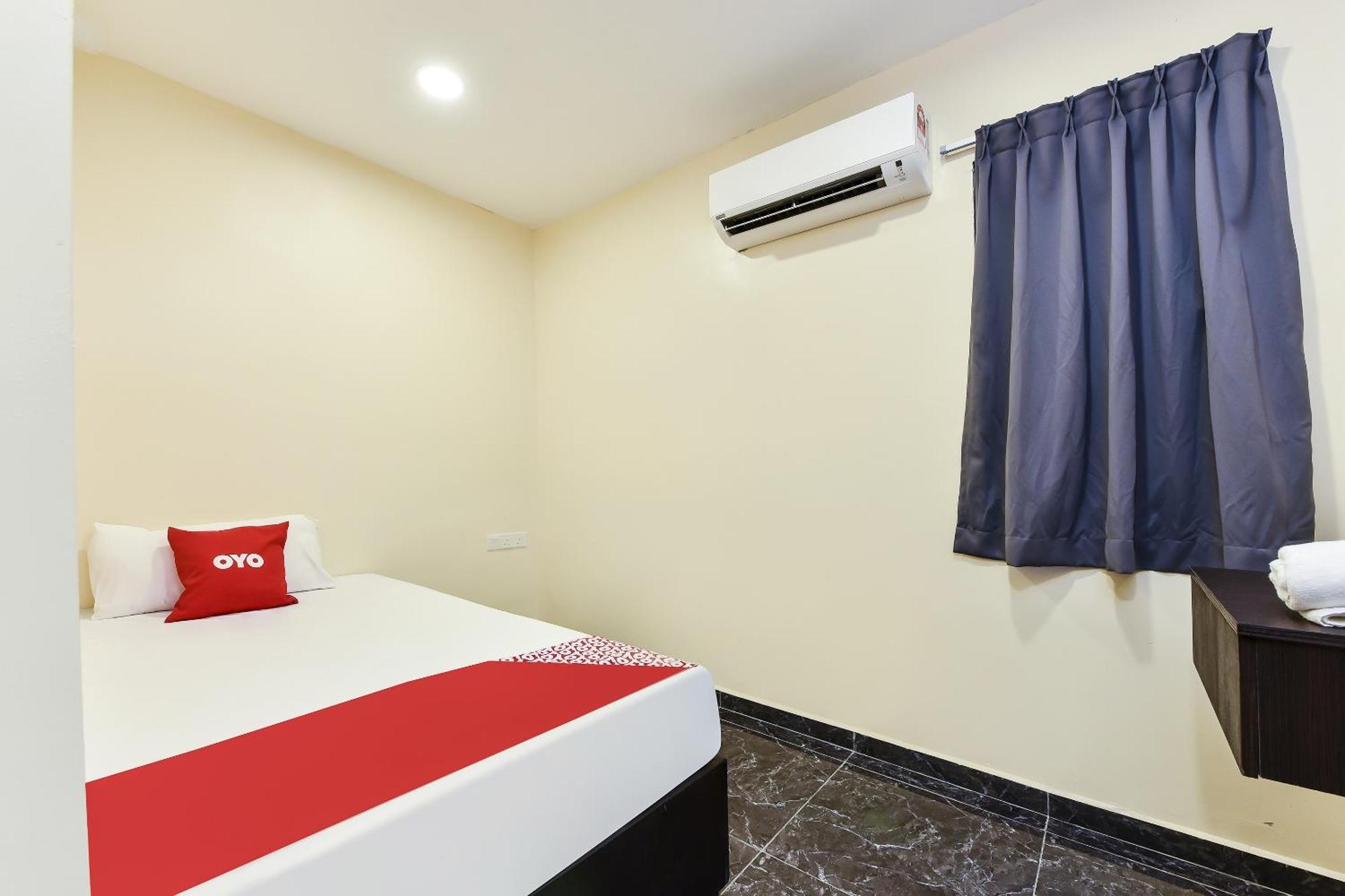 Oyo 90445 Th Hotel Bahau ภายนอก รูปภาพ