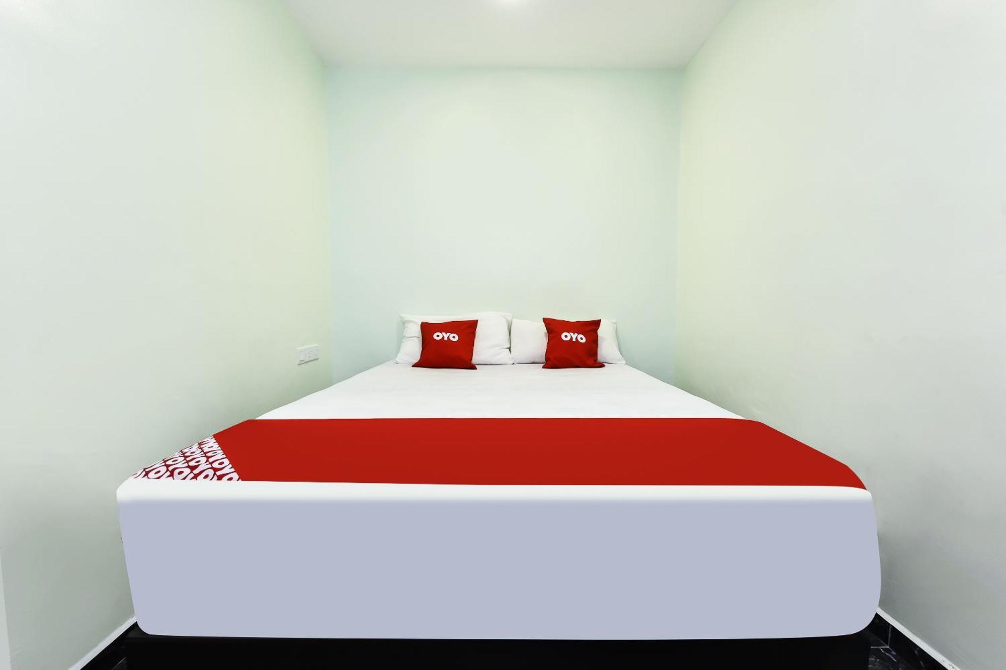 Oyo 90445 Th Hotel Bahau ภายนอก รูปภาพ