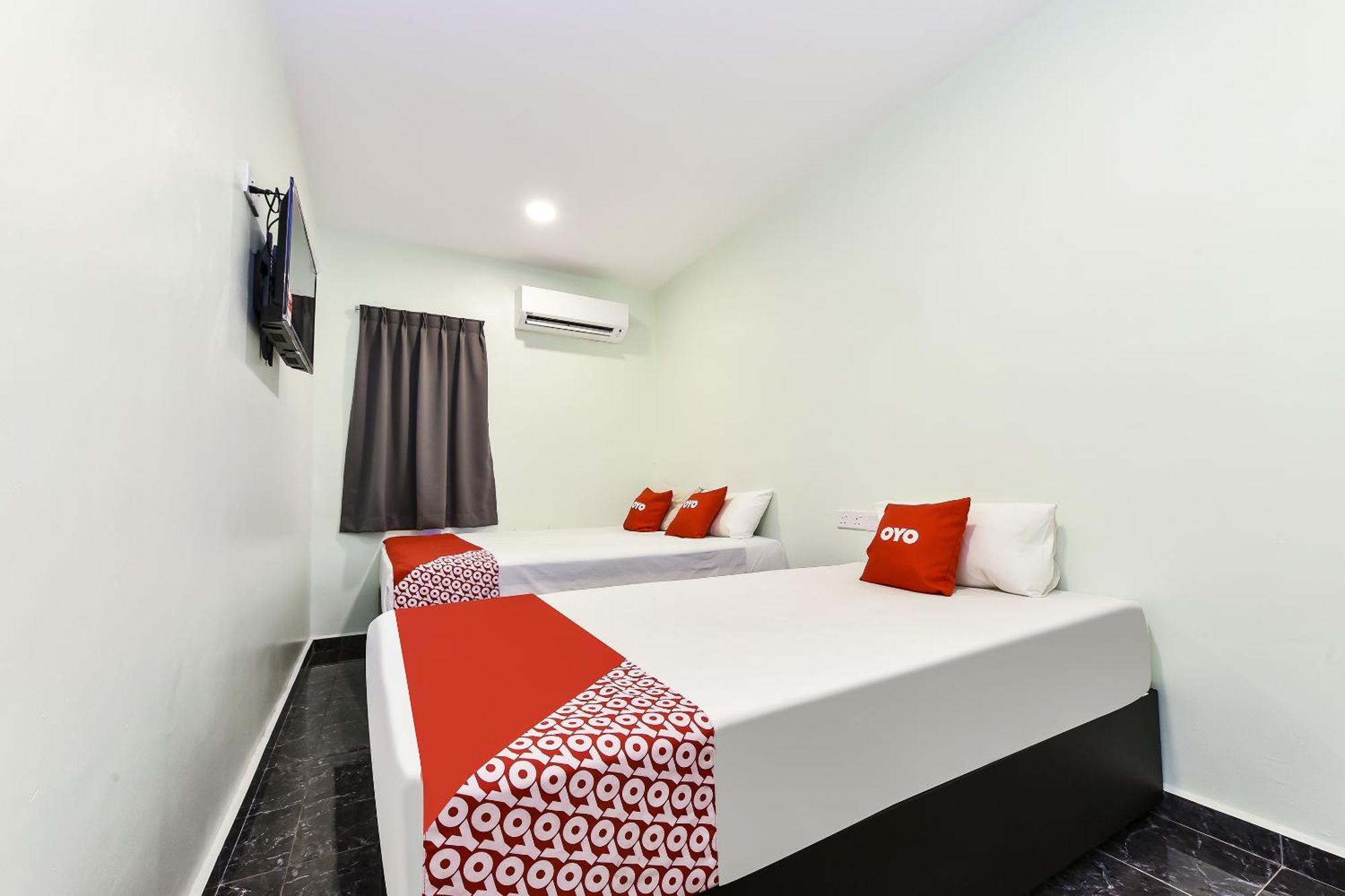 Oyo 90445 Th Hotel Bahau ภายนอก รูปภาพ